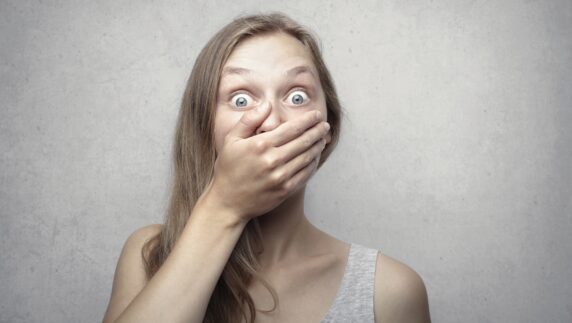 نزول-الدم-بعد-انتهاء-الدورة-والجماع