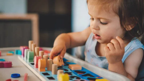 التعامل مع الطفل الحركي