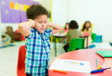 التعامل مع الطفل المتوحد